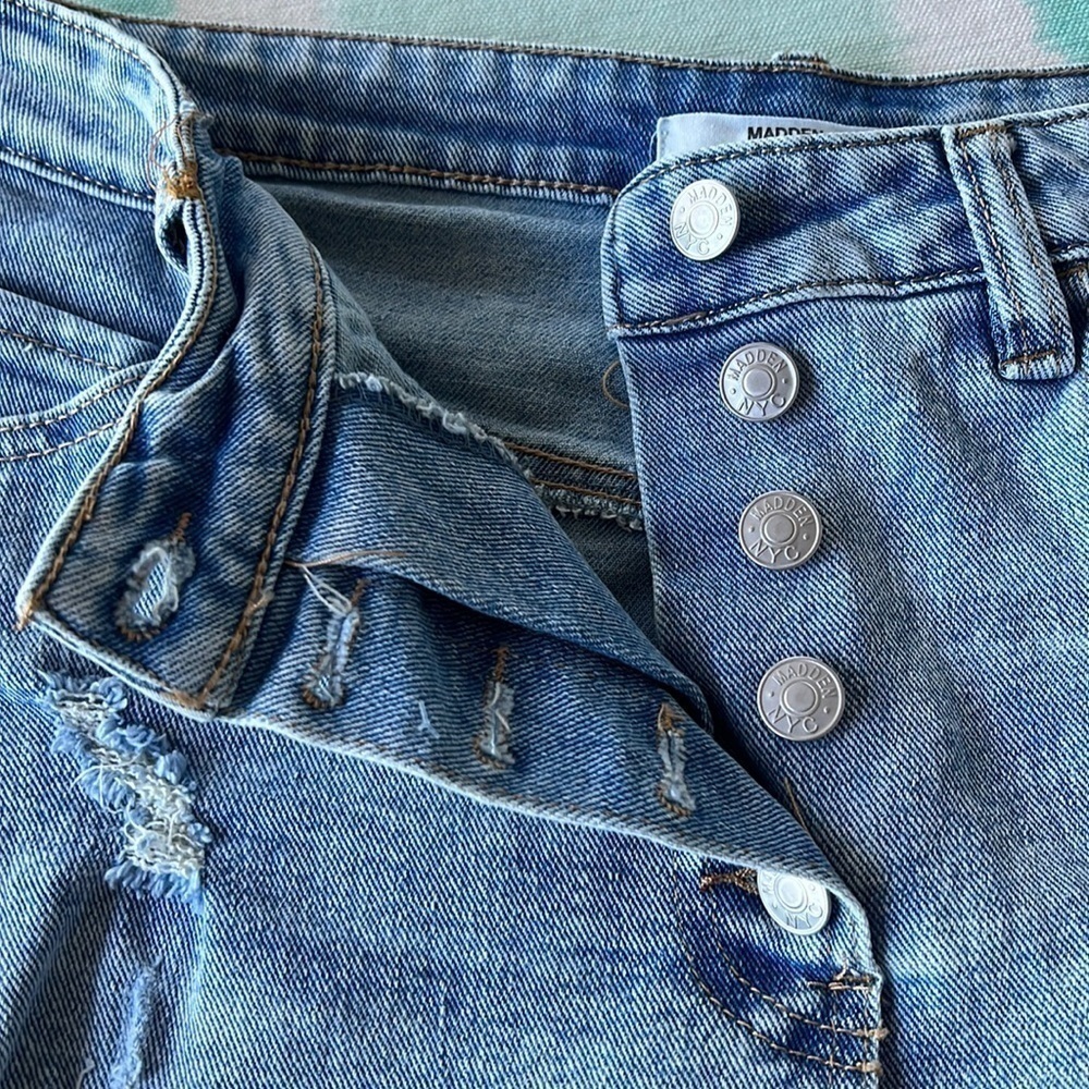 Steve Madden Madden NYC High Waisted Distressed Button Fly Denim Shorts Size 11 - Picture 4 of 13